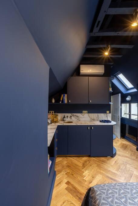 Midnight - Marais Appartement Paris